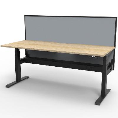 boost plus height adjustable single sided workstation with screen / cable tray 1500 x 750mm natural oak top / black frame / grey screen 