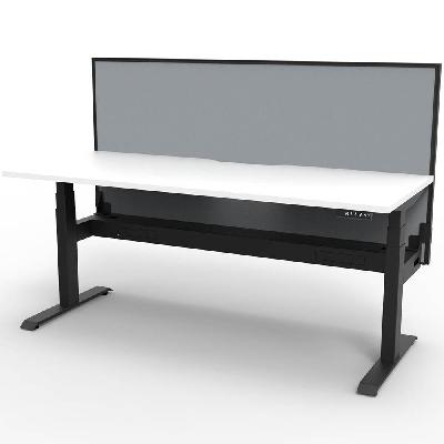boost plus height adjustable single sided workstation with screen / cable tray 1500 x 750mm natural white top / black frame / grey screen 