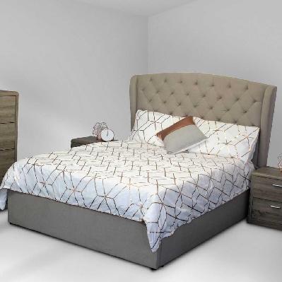 metro queen quilted bed 