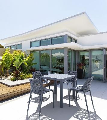siesta ares outdoor table setting with air chair 