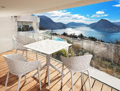 siesta sky pro 3 seat outdoor table setting 