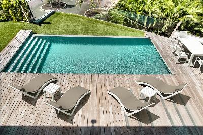 siesta pool side 6 piece slim sun lounger package with ocean side table 
