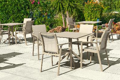 siesta sky 5 piece outdoor table setting with pacific arm chairs 