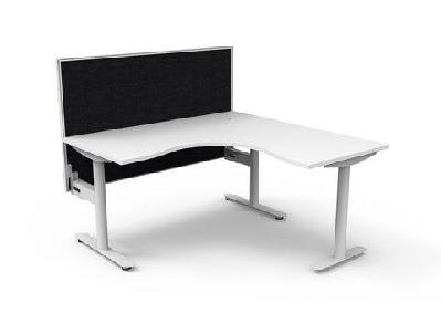 rl halo static corner workstation with aluminium framed screen1500w x 1500w / without cable tray / white top white base black screen