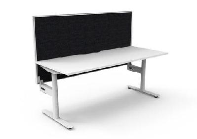 rl halo static single sided desk with aluminium framed screen1800w x 750d / without cable tray / white top white base black screen