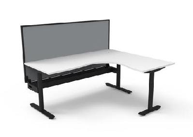 rl halo static corner workstation with aluminium framed screen1800w x 1500w / with cable tray / white top black base grey screen