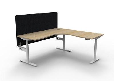 rl halo plus height adjustable corner workstation with black eco panel screen1800w x 1500w / natural oak top white satin base / without cable tray