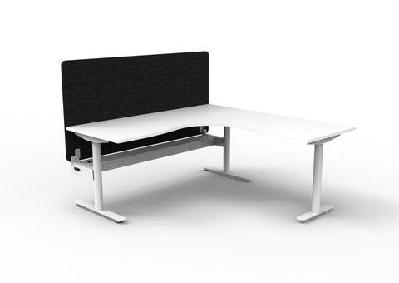 rl halo static corner workstation with eco panel screen1500w x 1500w / with cable tray / white top white base black screen