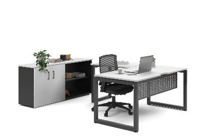 quadro loop legs l-shaped executive setting - black legs [1800l x 1700w] 