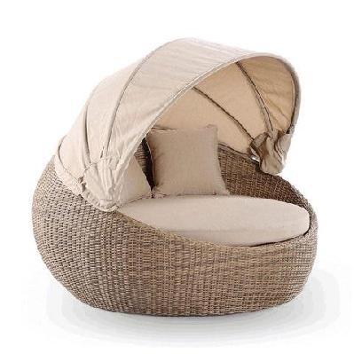 newport outdoor round wicker daybed with canopy brushed wheat / sand 